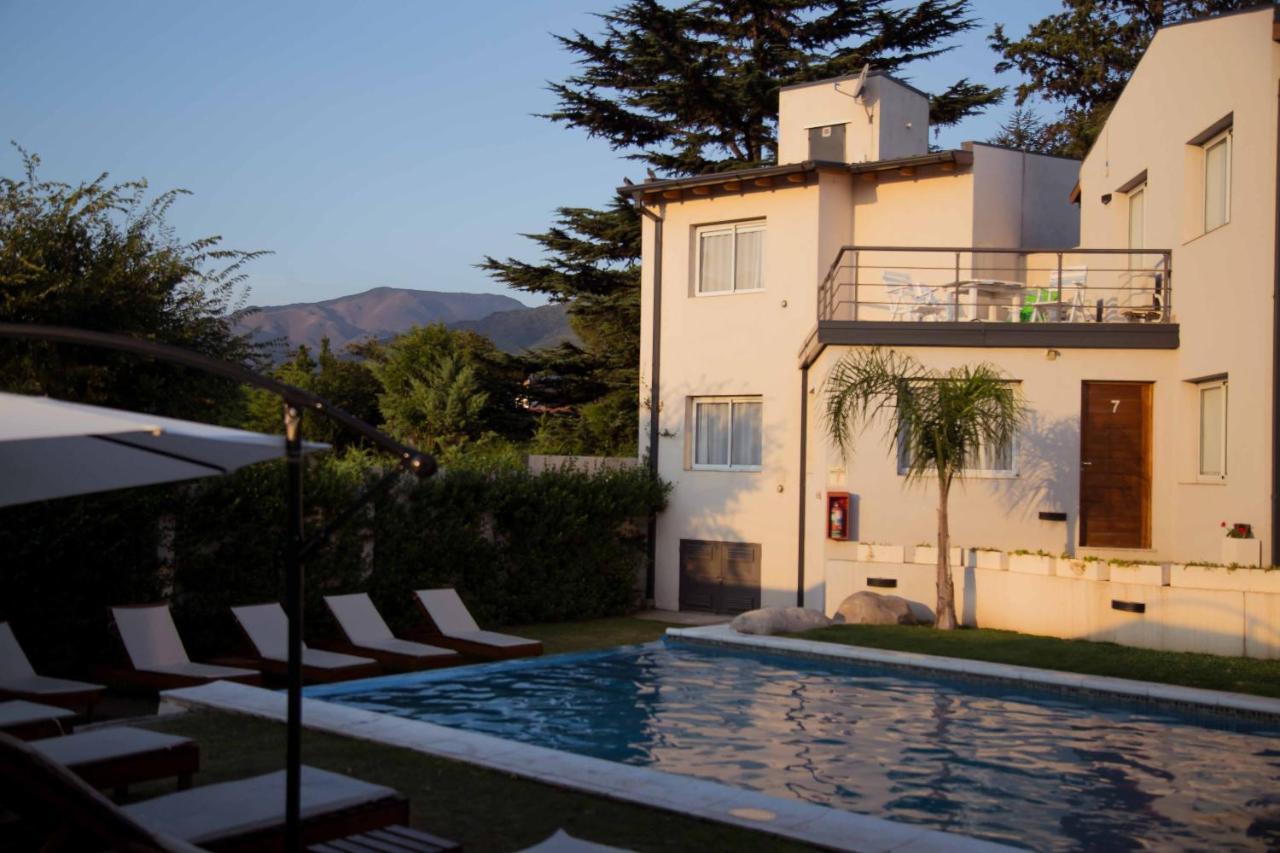 Good Life Resort La Falda Bagian luar foto